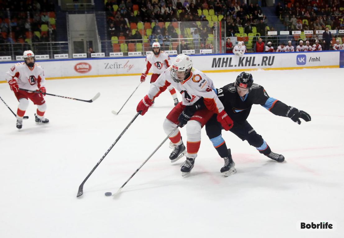 «Динамо-Шинник» со счетом 4:0 обыграл «Авто» в матче регулярного чемпионата МХЛ