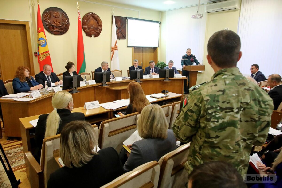 Бяспека на першым месцы. На пасяджэнні гарвыканкама абмеркавалі ход выканання Дырэктывы №1