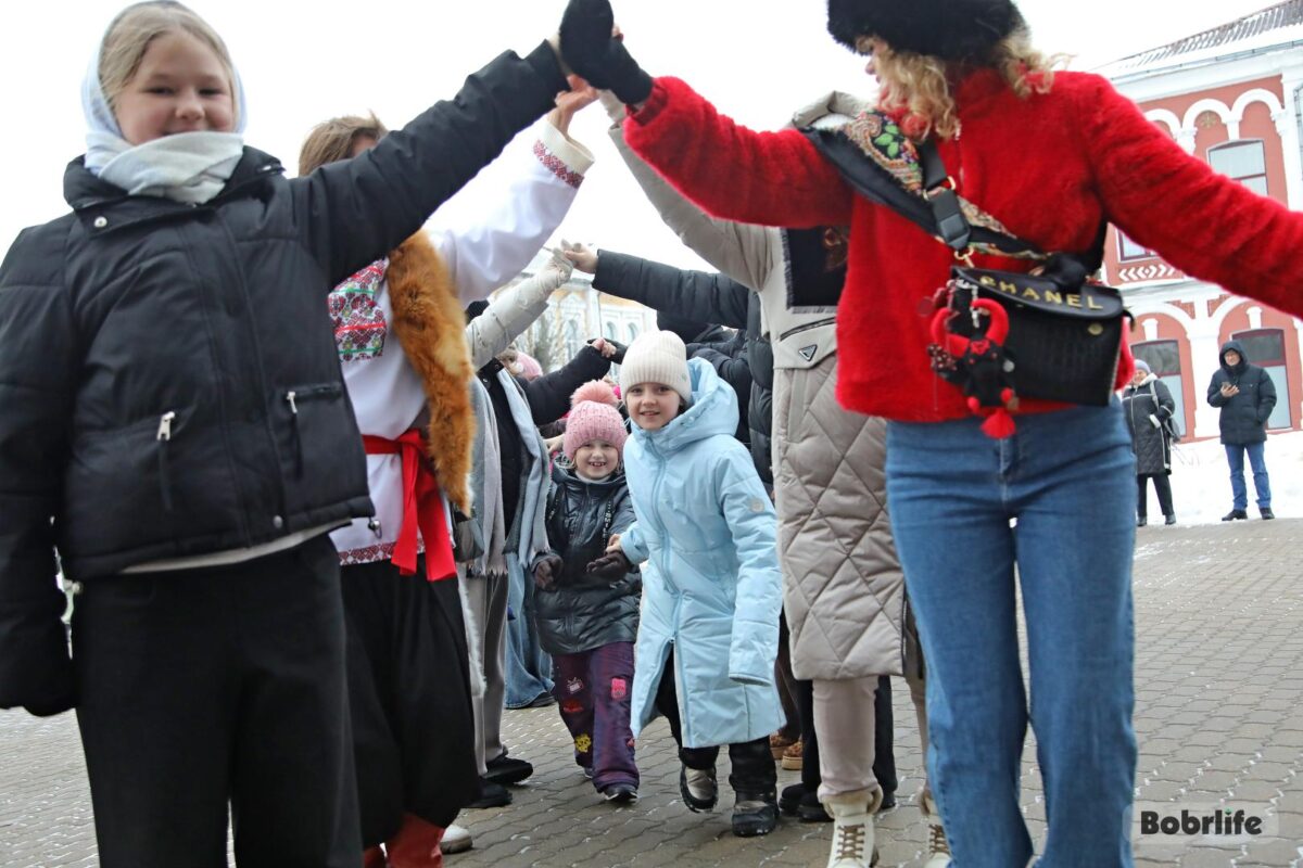 В Бобруйске отпраздновали Масленицу вместе с Санкт-Петербургом