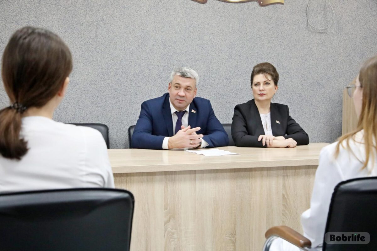 Сустрэча кіраўніцтва горада з маладымі медыкамі адбылася ў Бабруйску
