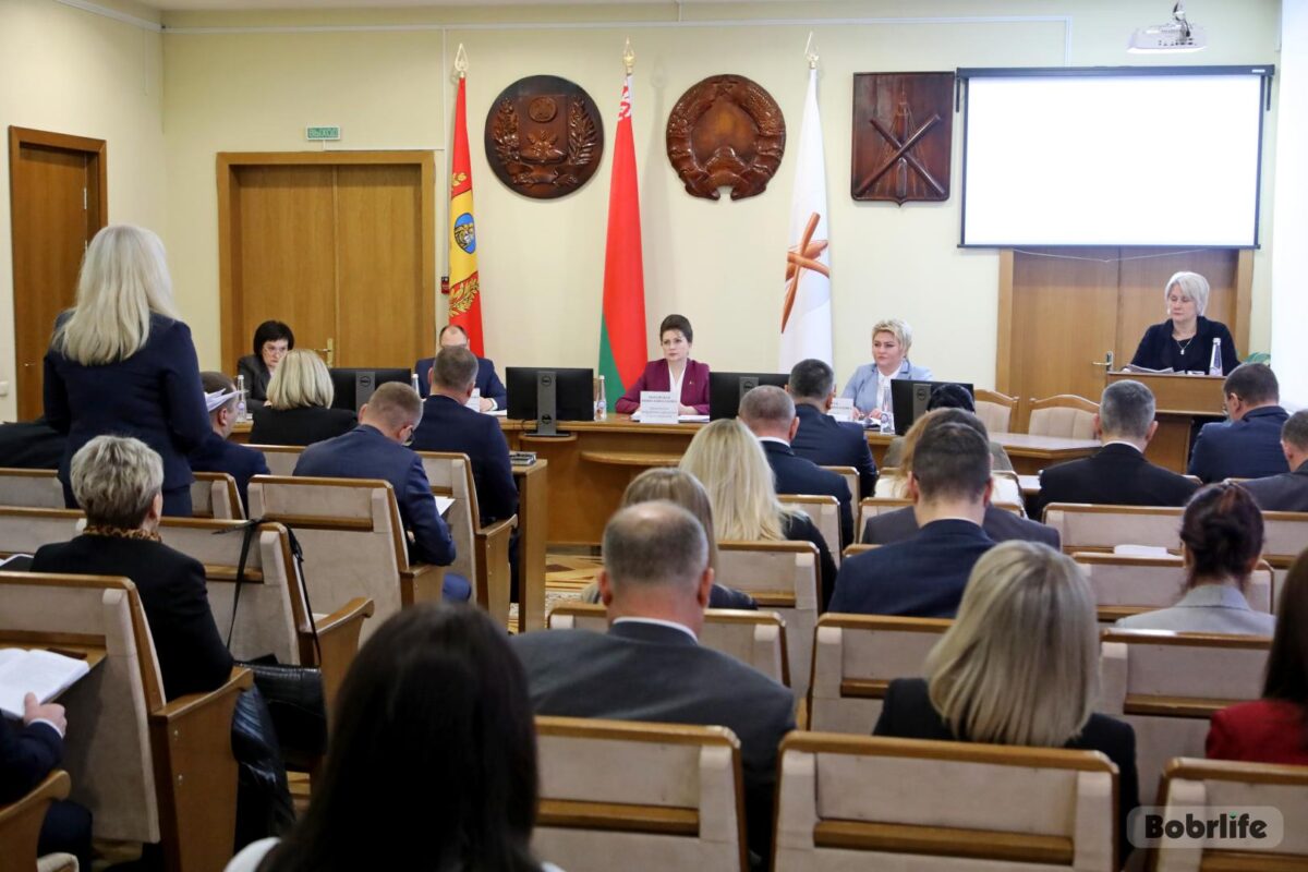 Прогноз бюджета Бобруйска на 2025 год обсудили во время сессии городского Совета депутатов