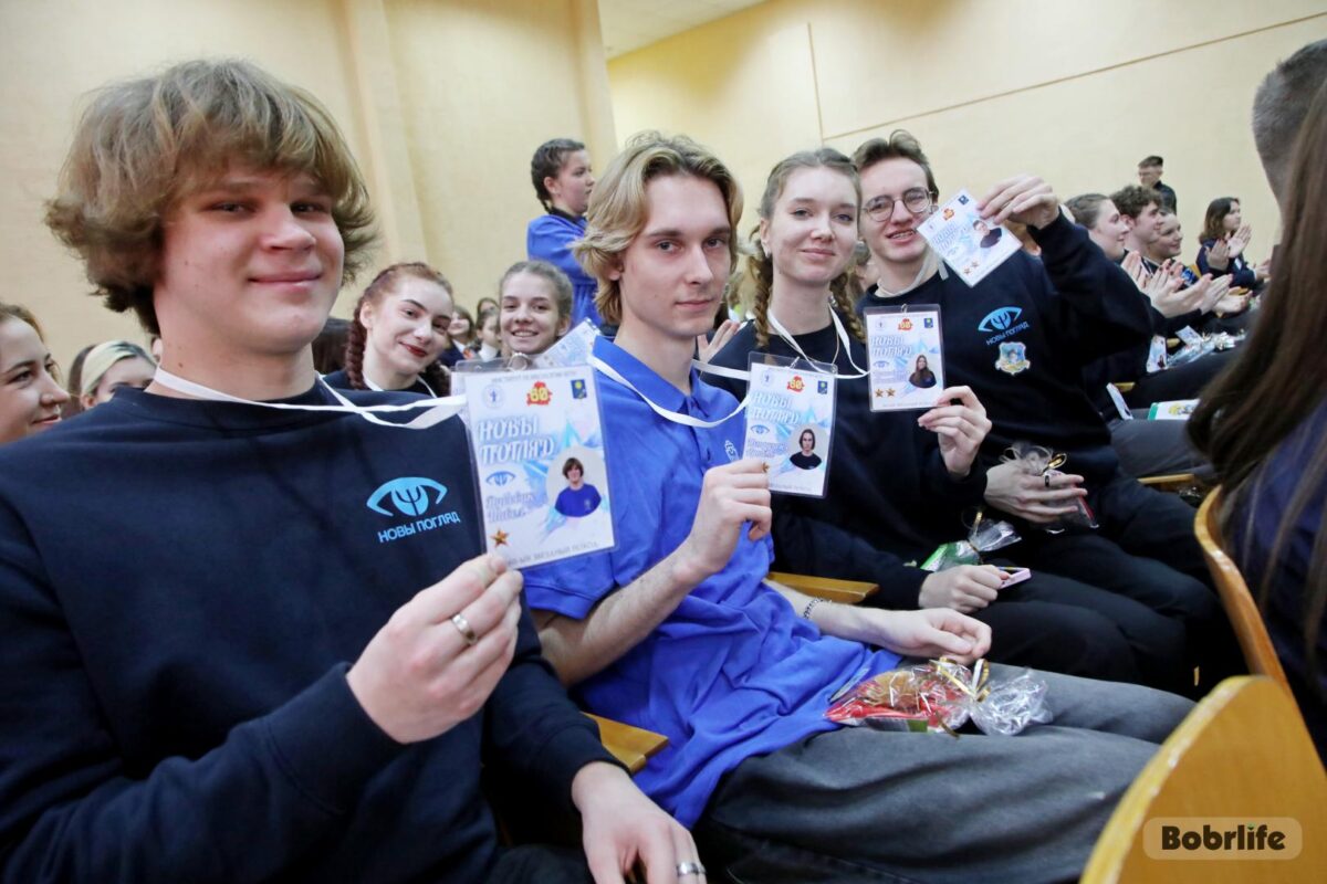 Участники 60-го «Звездного похода» посещают учреждения образования города на Березине