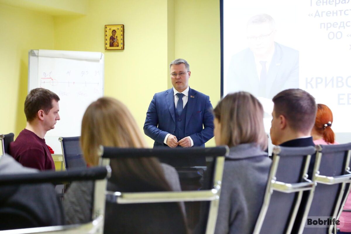 Грамадзянскі доўг кожнага. У рамках Адзінага дня інфармавання прайшла сустрэча ў калектыве ЗАТ «Легпрамразвіццё»