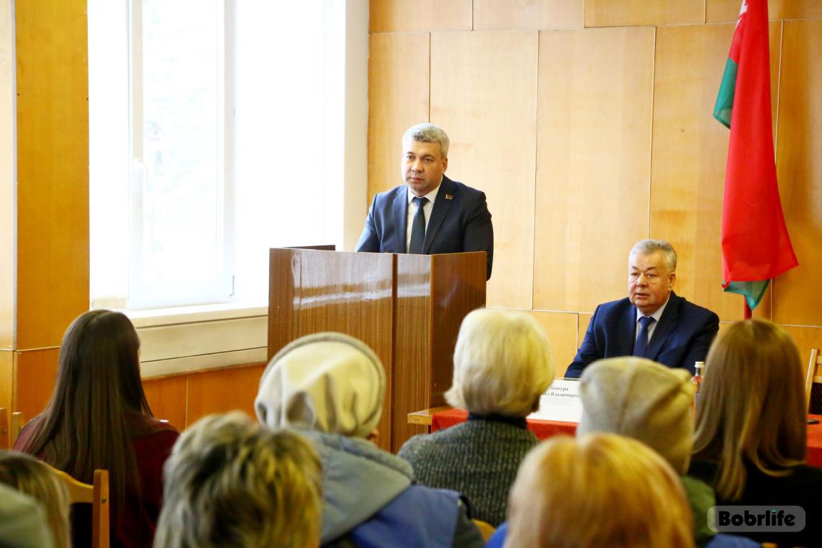 Выбор каждого. Единый день информирования с участием Игоря Киселя прошел в троллейбусном парке