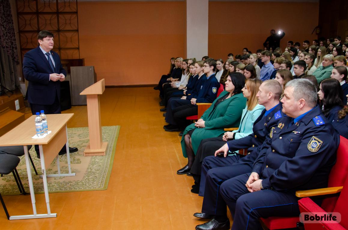 Не слова, а справа. Ігар Марзалюк правёў сустрэчу з бабруйскімі навучэнцамі