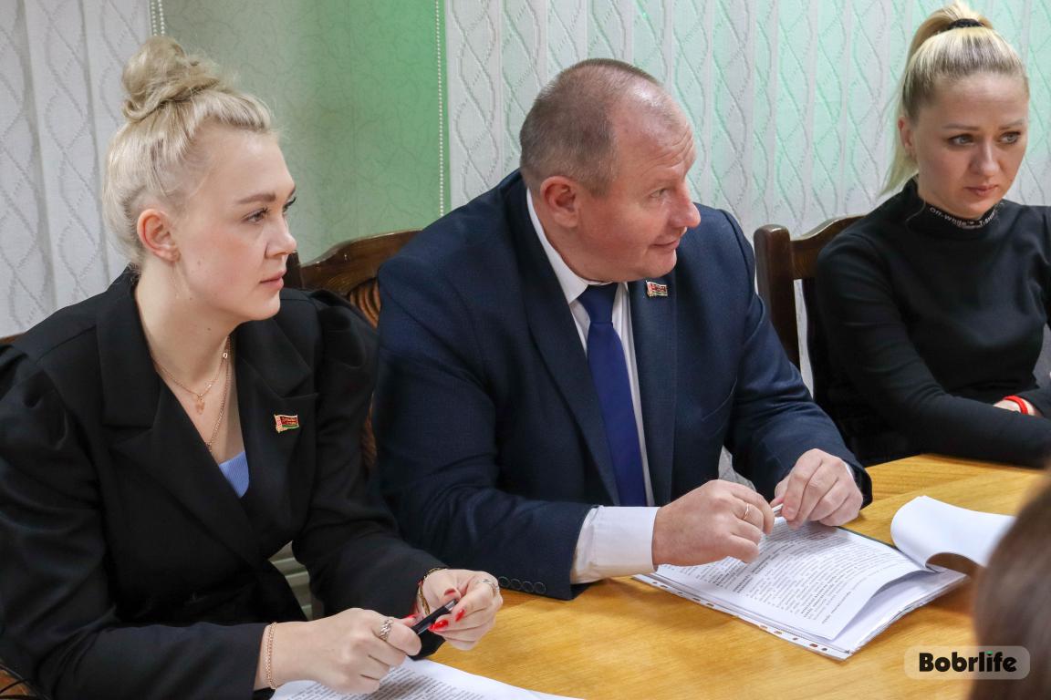 Будущее страны. Игорь Урбанович выступил перед трудовым коллективом КПУП «Горсвет г. Бобруйска»