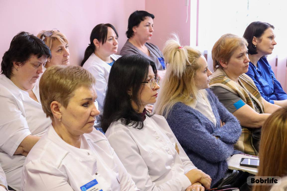 У Бабруйску працягваюцца сустрэчы кандыдатаў у Прэзідэнты Беларусі і іх давераных асоб з працоўнымі калектывамі