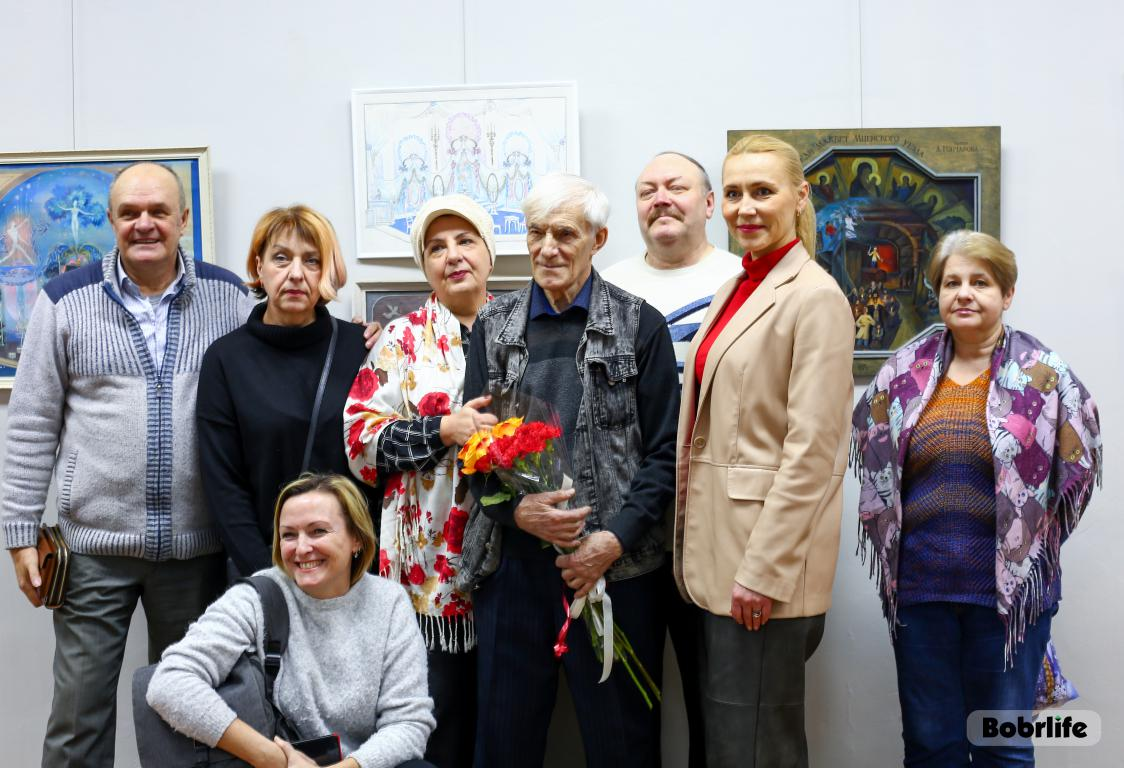 Жизнь, отданная театру. В Бобруйске открылась персональная выставка художника Валерия Новаковского
