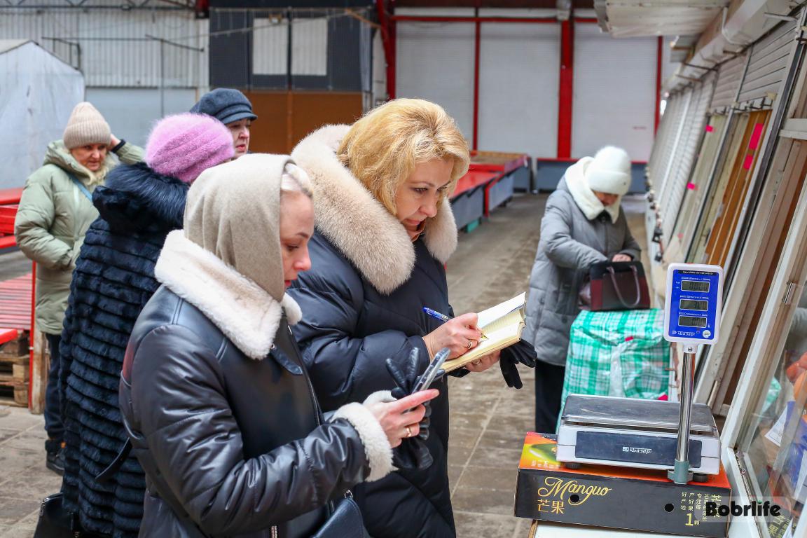 Работа рынков – на контроле. Бобруйский горисполком и санитарная служба города проверили, как идет торговля
