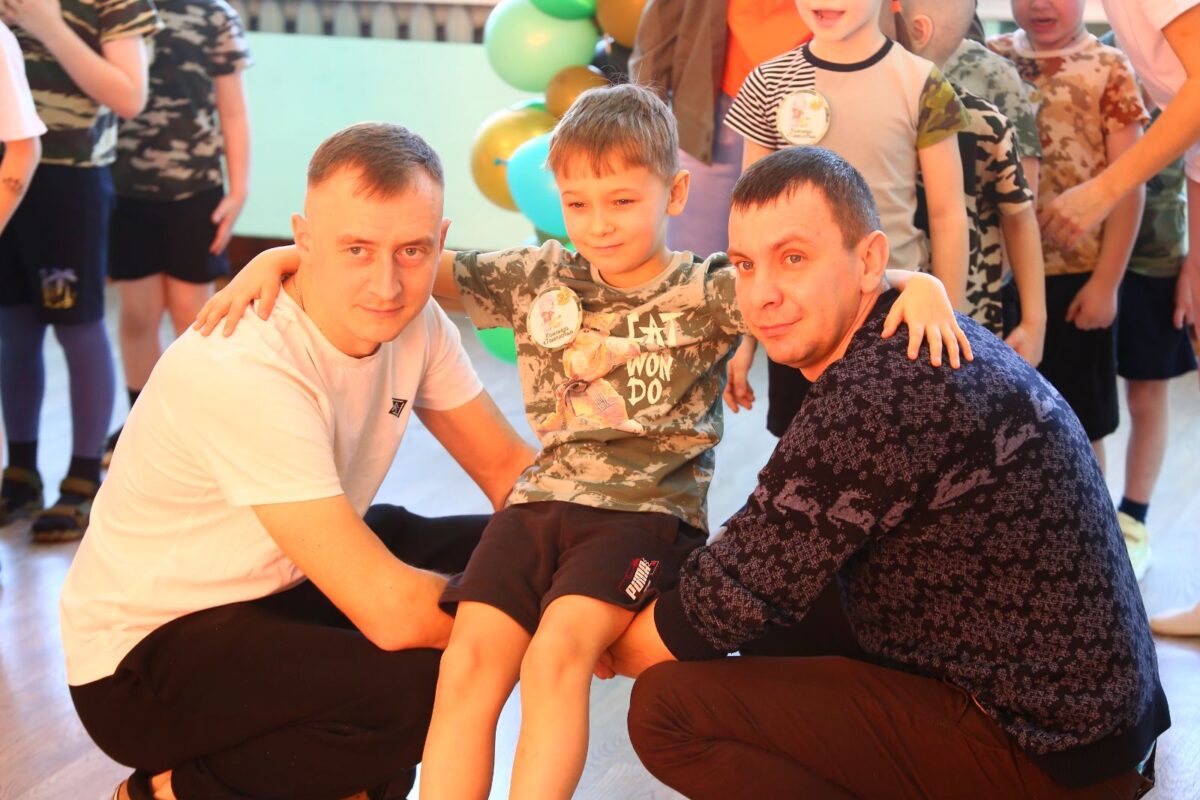 Ёсць такая прафесія - Радзіму абараняць. Ваеннаслужачыя пабывалі на свяце ў дзіцячым садзе №9