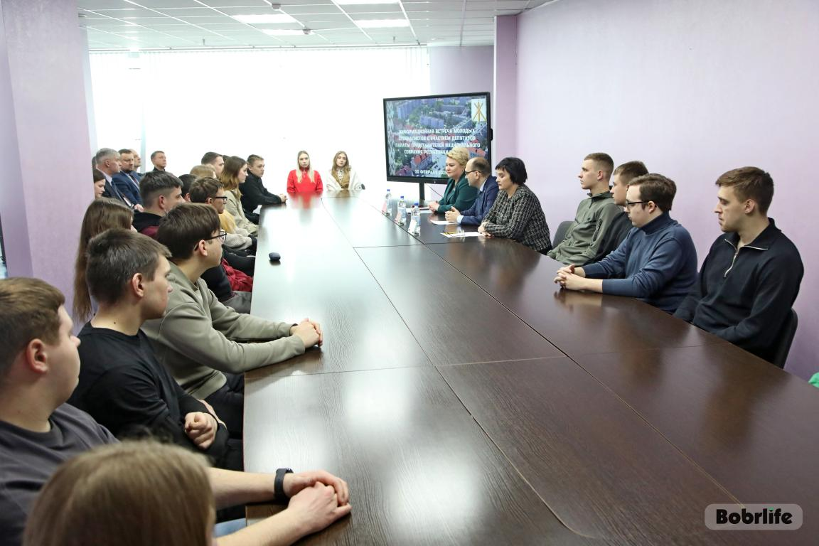 Депутаты Палаты представителей Национального собрания Республики Беларусь встретились с молодыми специалистами