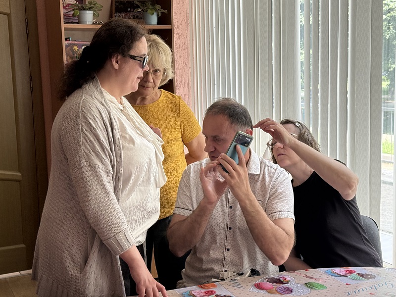 В Бобруйске проходят обучающие тренинги для незрячих и слабовидящих. Поучаствовать можно 19 июня