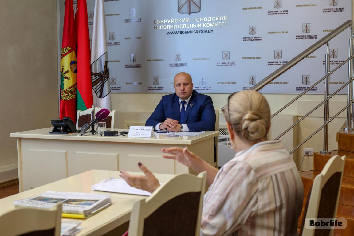 Работа на результат. Председатель Бобруйского горисполкома Максим Гурин провел прием граждан