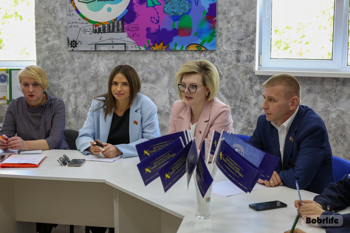 Акцент на трудолюбие и ответственность. В Бобруйске состоялся обучающий семинар, посвященный организации работы студенческих отрядов