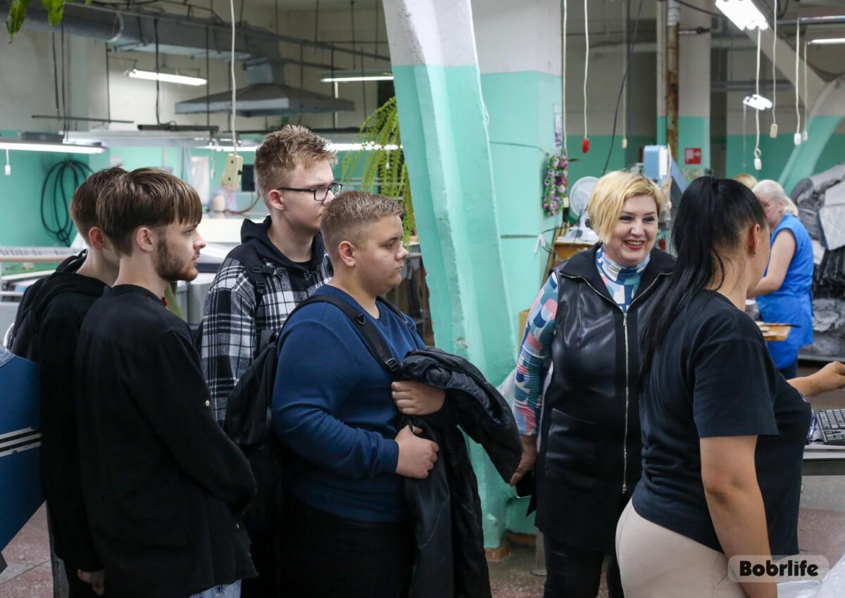 Знакомство с профессией. Учащиеся лесотехнического колледжа посетили ОАО «Славянка»
