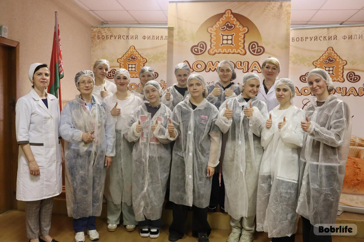 Хлеб усяму галава. Навучэнцы каледжа наведалі «Домочай»