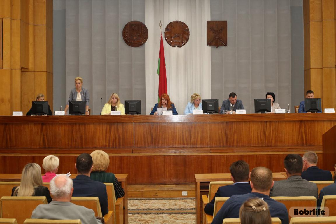 Держать руку на пульсе. В Бобруйском горисполкоме прошло совещание с представителями торговли