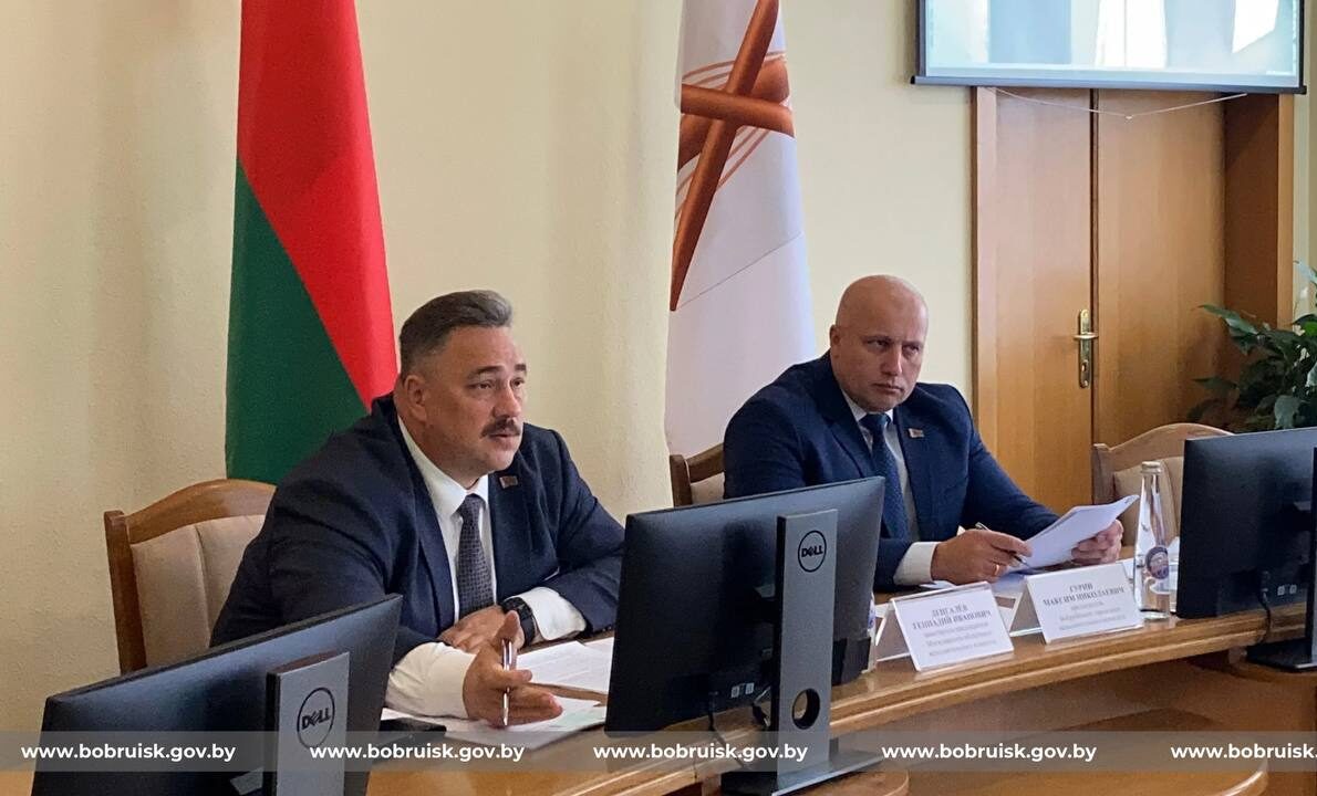 В Бобруйском горисполкоме прошло оперативное совещание по вопросу строительства и жилищно-коммунального хозяйства города