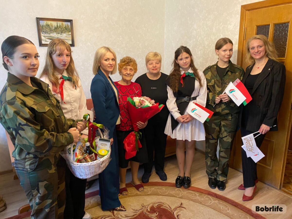 С теплом сердец и благодарностью: «Белая Русь» поздравила тружеников тыла с Днем Независимости