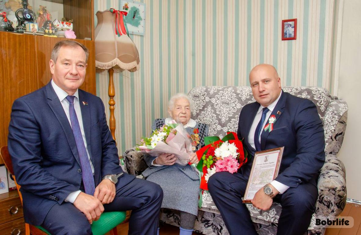 Больше века в строю. 101-летие отметила ветеран Великой Отечественной войны Анастасия Лызо