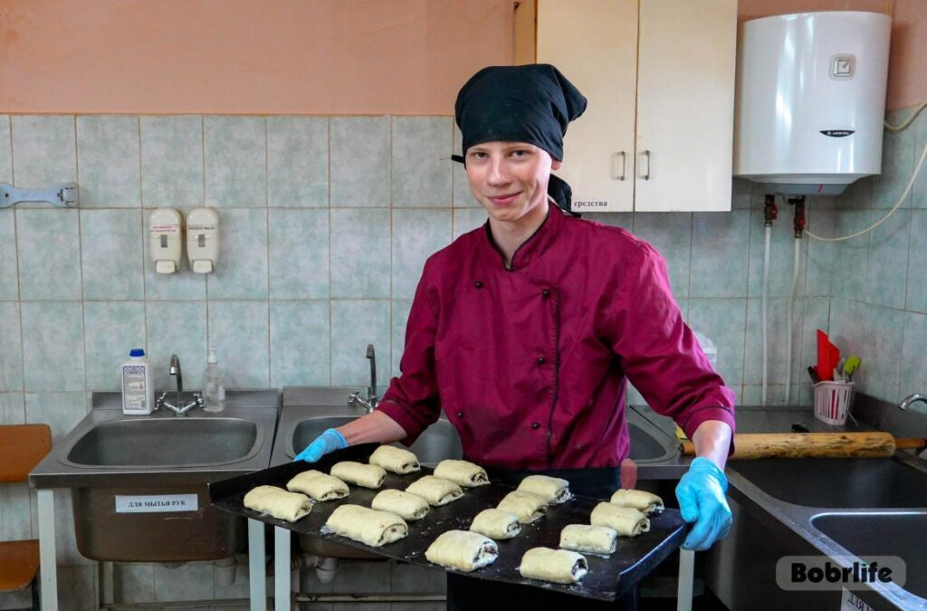 Вкусно – и точка! Бойцы студотряда торгово-экономического колледжа проводят лето с пользой