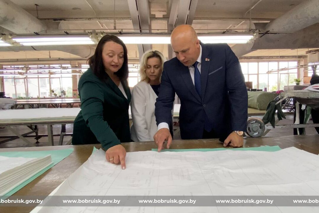 Развитие легпрома в фокусе внимания: глава города оценил потенциал легкой промышленности