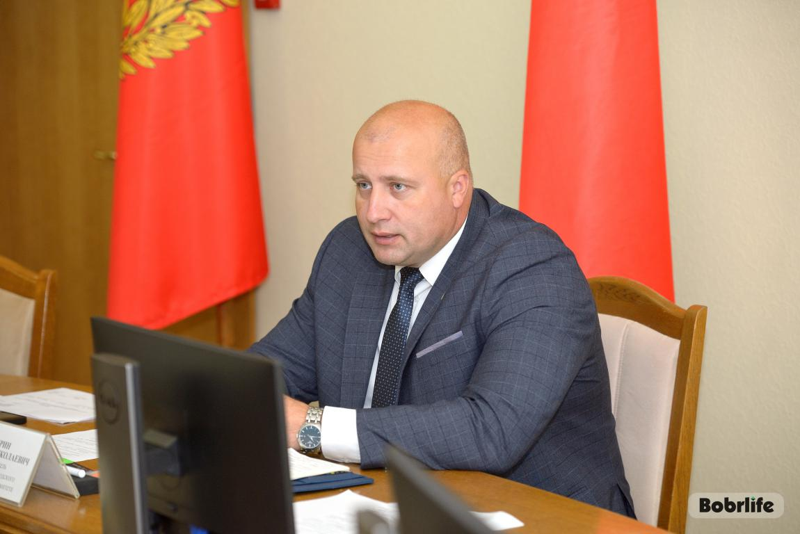 Готовность к началу учебного года и зимнему периоду. Председатель горисполкома Максим Гурин провел оперативное совещание