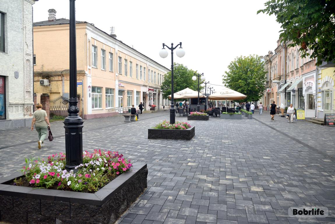 В Бобруйске специалистов с Кубы обучают тонкостям сборки тракторов BELARUS