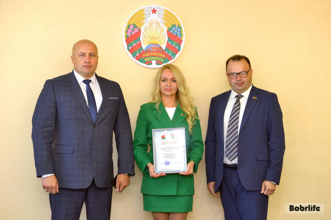 Отмечена дипломом и ценным подарком Министерства юстиции: Мария Размарица — лучший специалист регистрирующего органа