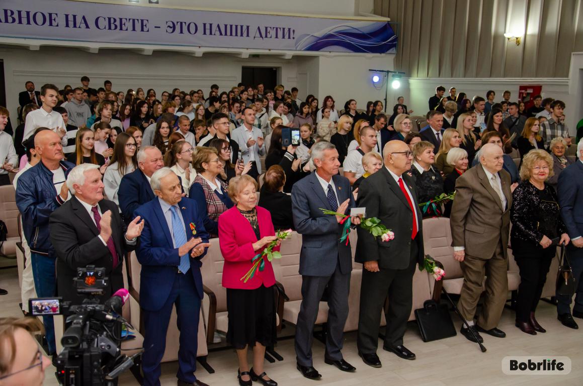 Всегда готовы быть в авангарде. Ветеранов комсомольского движения Бобруйска чествовали на празднике к 105-летию ЛКСМБ