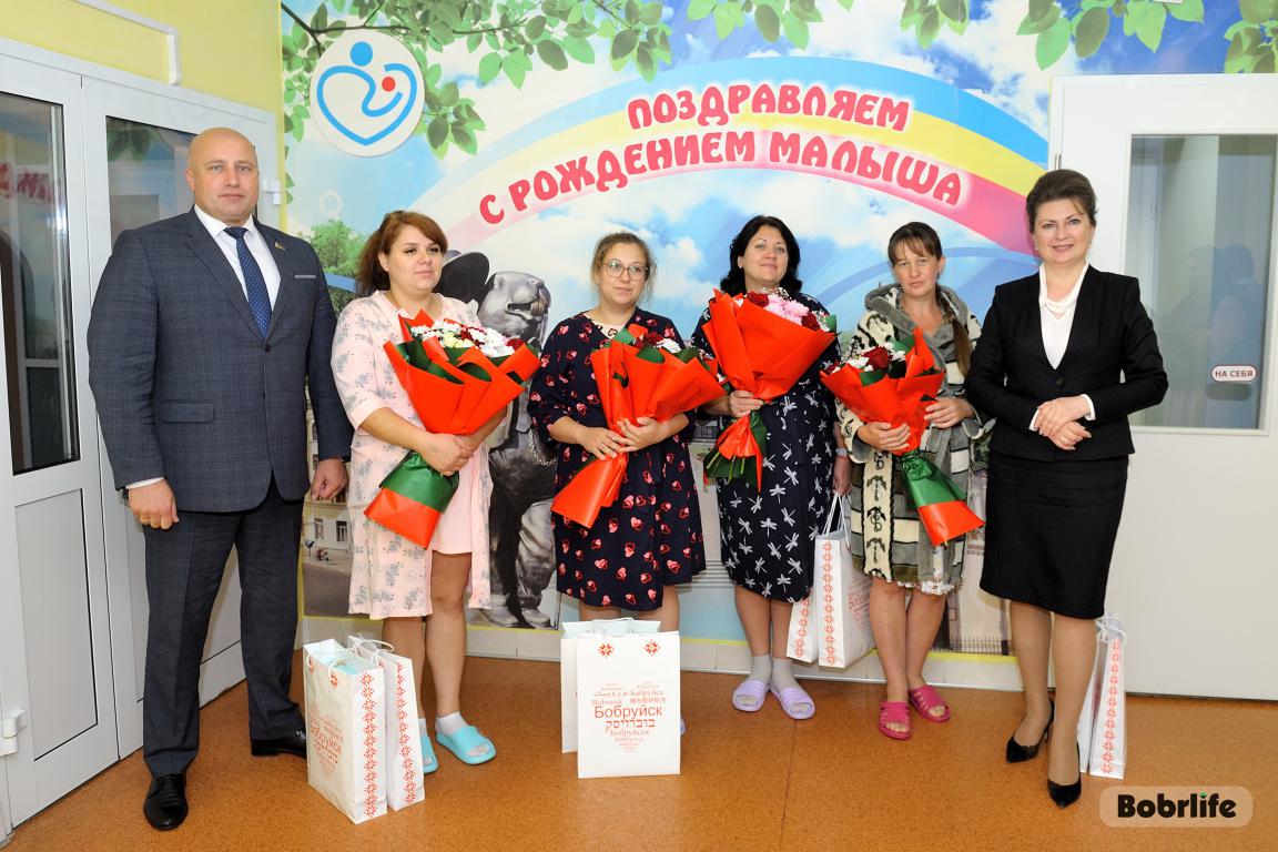 Нежное счастье. Поздравления мамам, родившим малышей в День народного единства