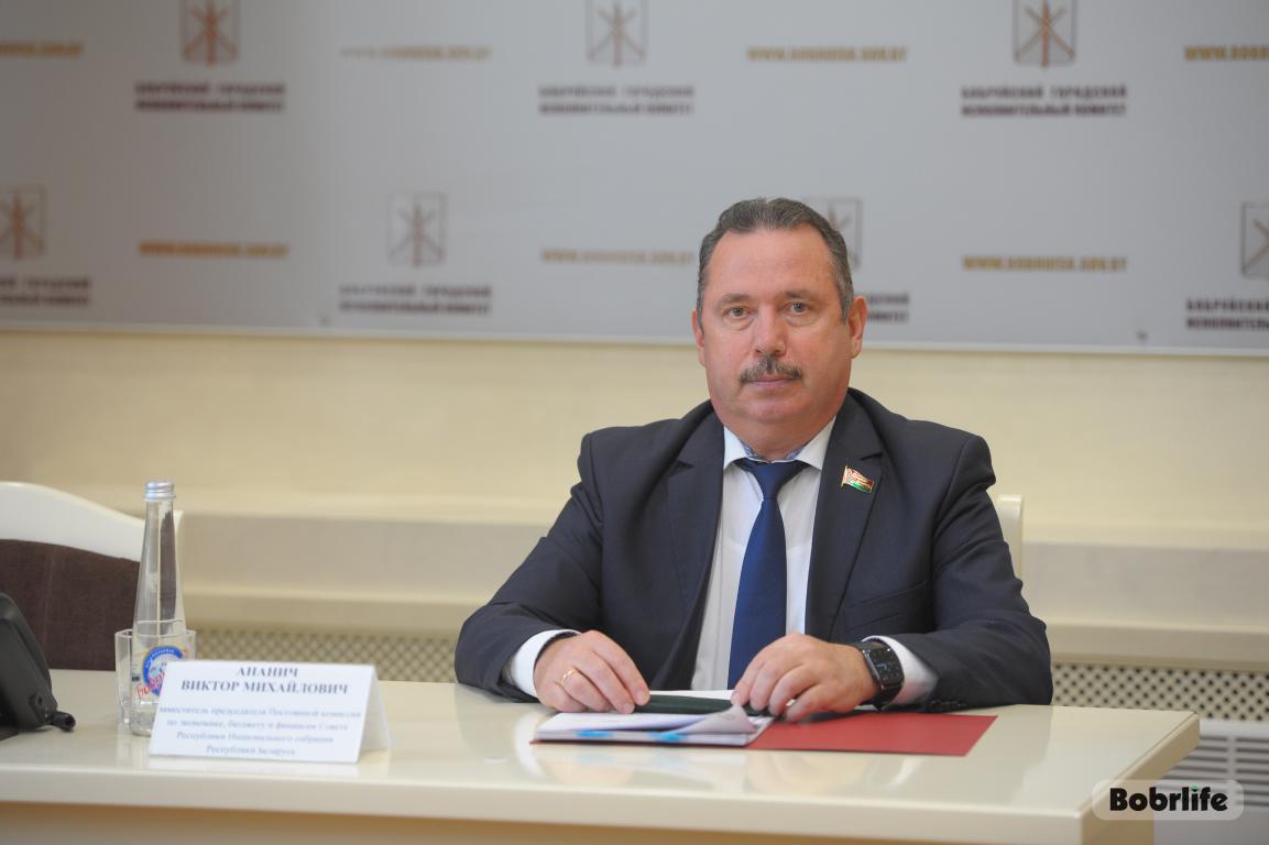 21 ноября Виктор Ананич проведет прием граждан. Идет предварительная запись