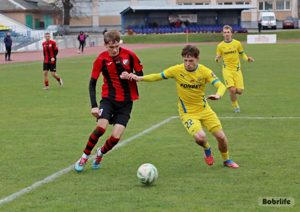 Безголевой ничьей завершился матч ФК «Белшина» и борисовского БАТЭ-2