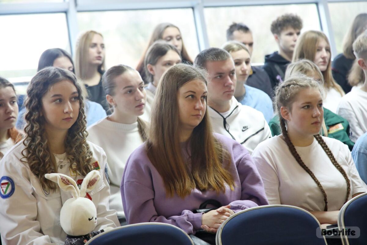  В Бобруйске на закрытии третьего трудового семестра наградили активистов студенческих отрядов