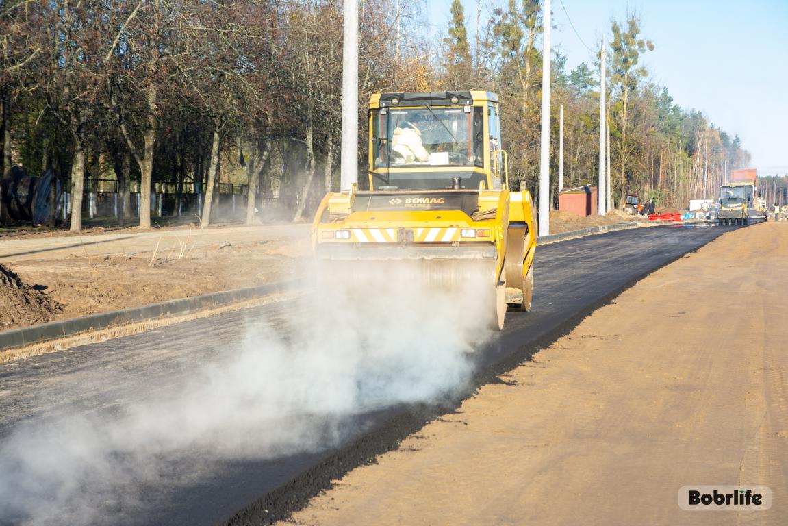 Инфраструктура на максимум. В Бобруйске продолжается строительство новой автомобильной дороги