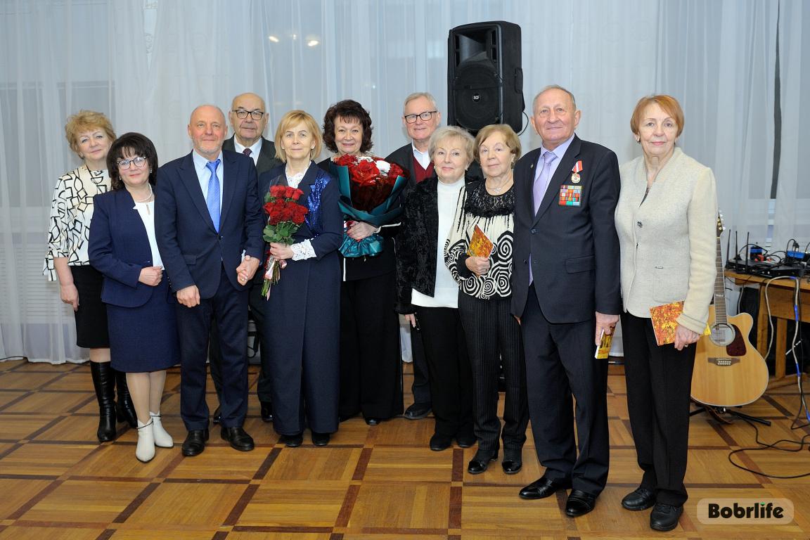 «Я вам дарю тепло своей души». На музыкально-поэтическом вечере в Бобруйске презентовали сборники стихов Таисии Бочоришвили