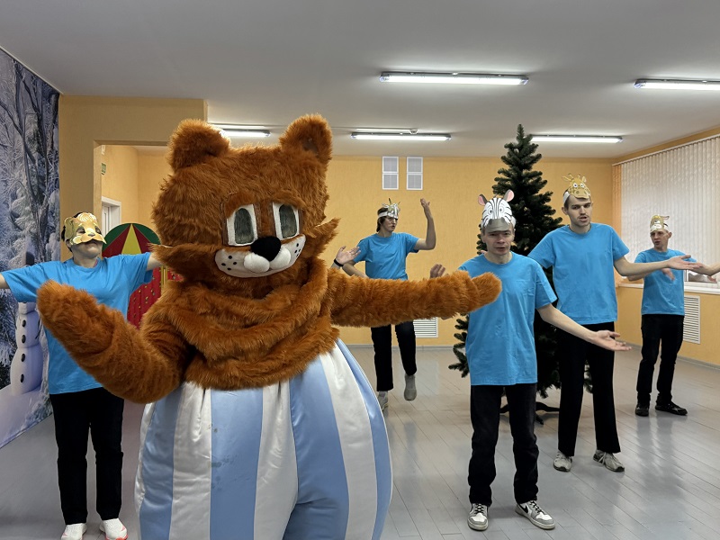 Для учащихся Центра коррекционно-развивающего обучения Бобруйска провели представление «Магия добра»