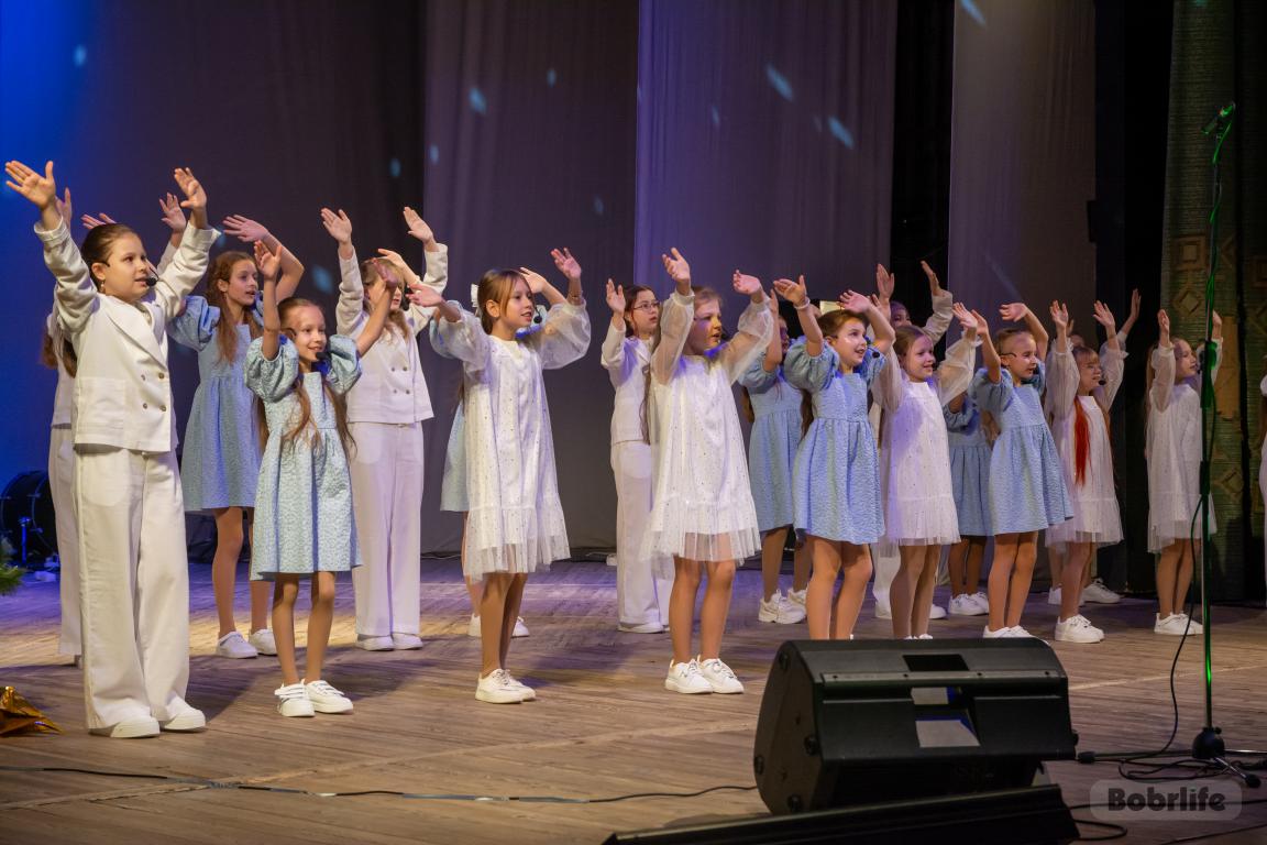 Музыка сквозь века. Чудесный подарок бобруйчанам к зимним праздникам от детской школы искусств №2 им. В.В. Оловникова