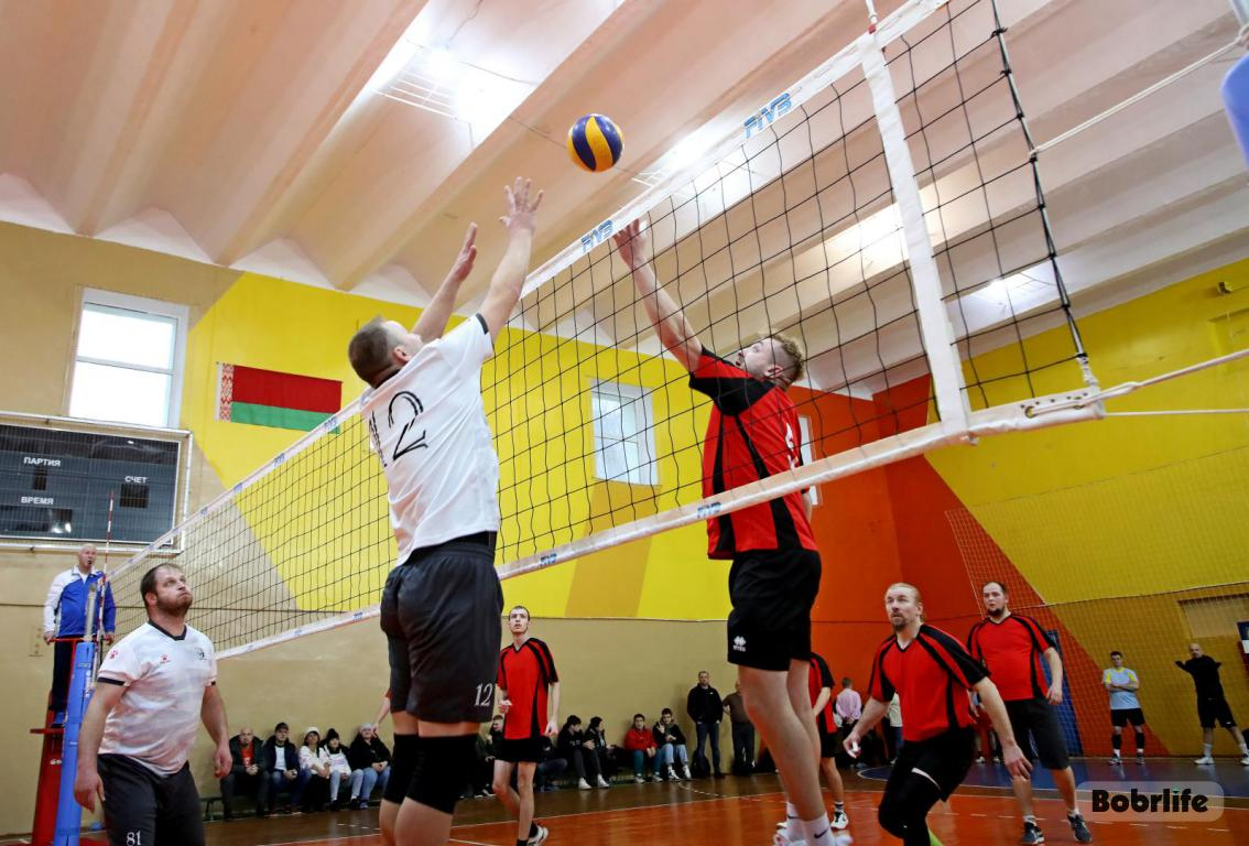 Спорт – для всех! В Бобруйске соревнуются волейболисты-инвалиды по слуху