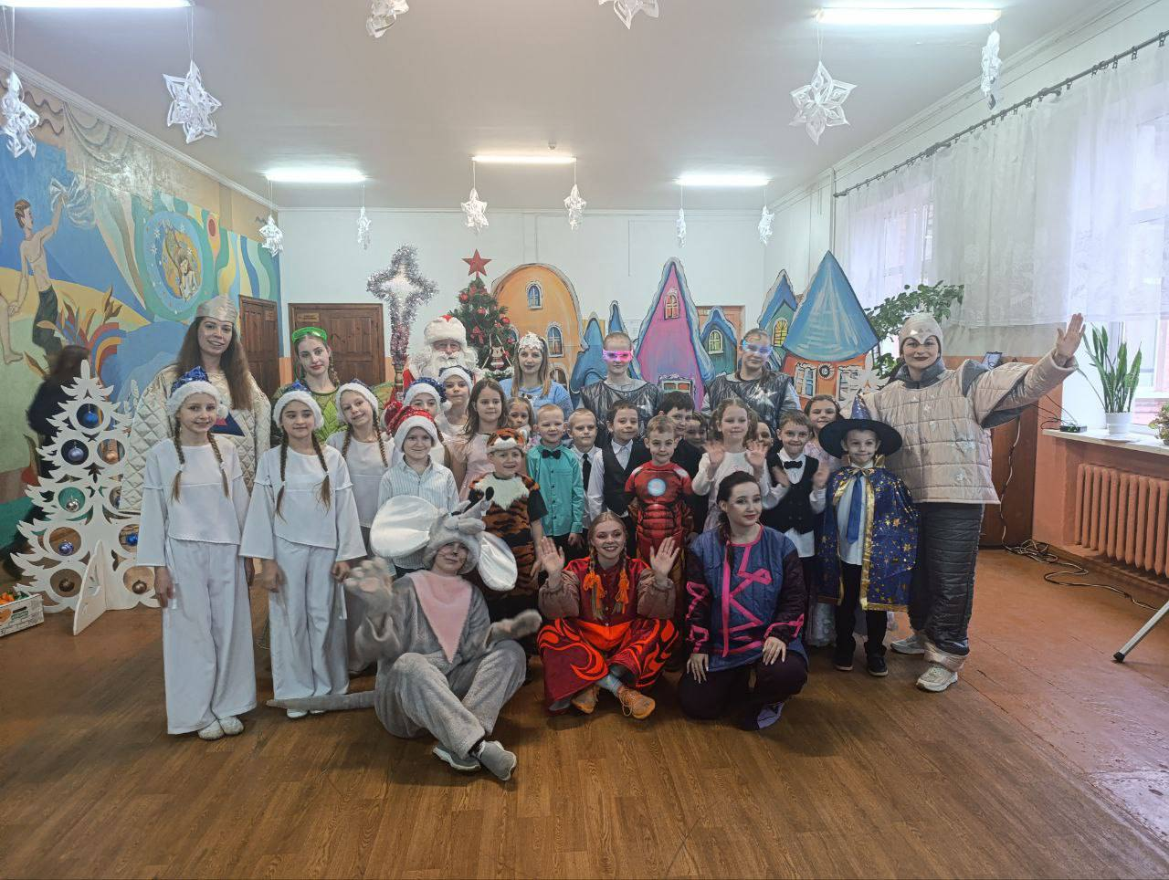 Погружение в магию. Школьники Бобруйска поучаствовали в захватывающем новогоднем утреннике