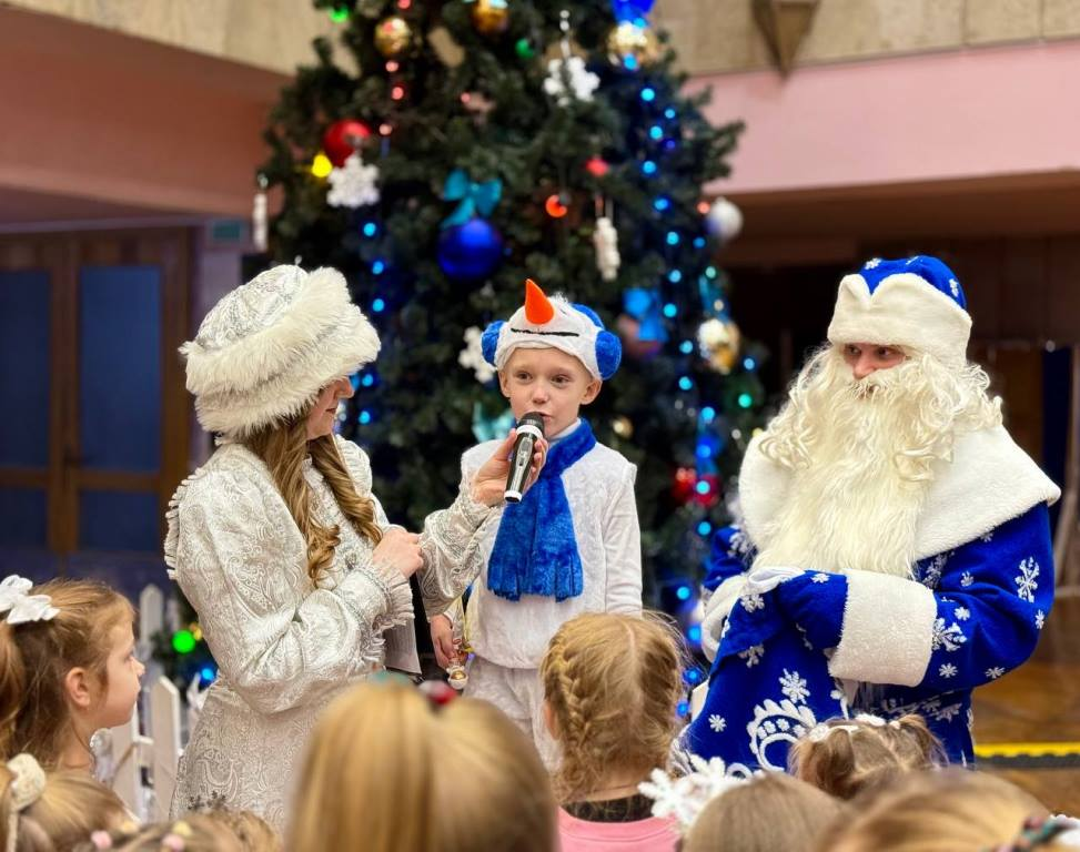 Новогоднее чудо ждет тебя. Праздник пришел в театр песни «Шина-най»