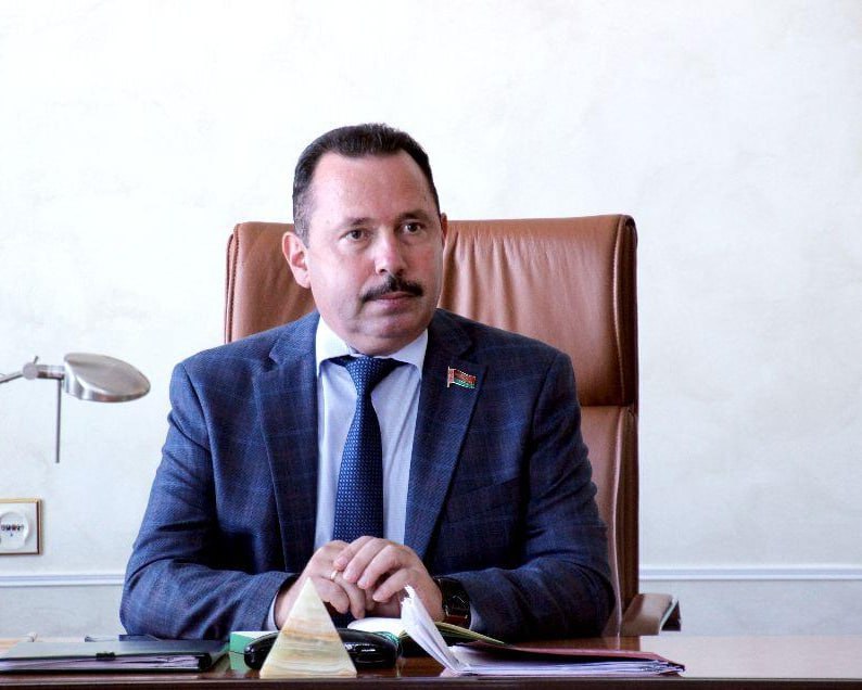 6 февраля Виктор Ананич проведет прием граждан.  Идет предварительная запись