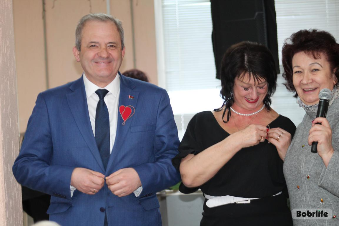 Главная из биотехнологий – общение. Единственное «академическое» в Бобруйске предприятие посетили ветераны