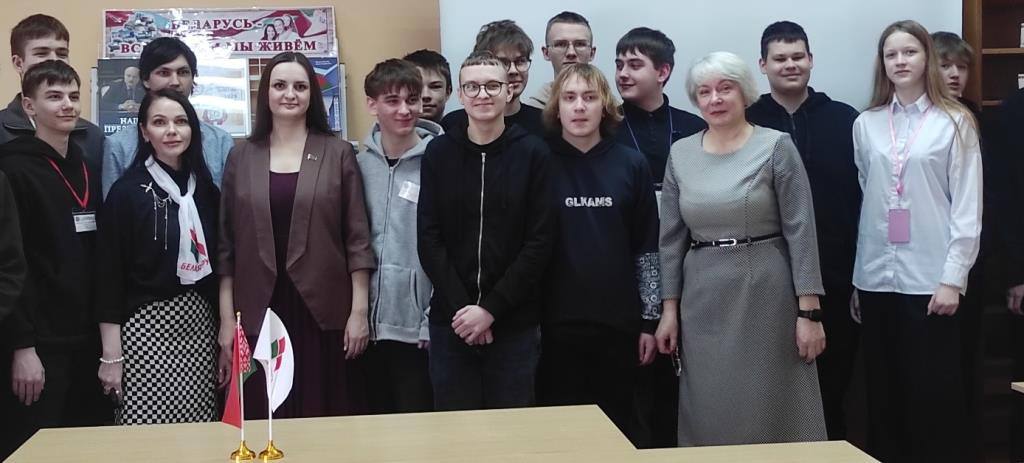 Депутат: звание или призвание. Депутат Бобруйского горсовета Ирина Козлова приняла участие в диалоговой площадке