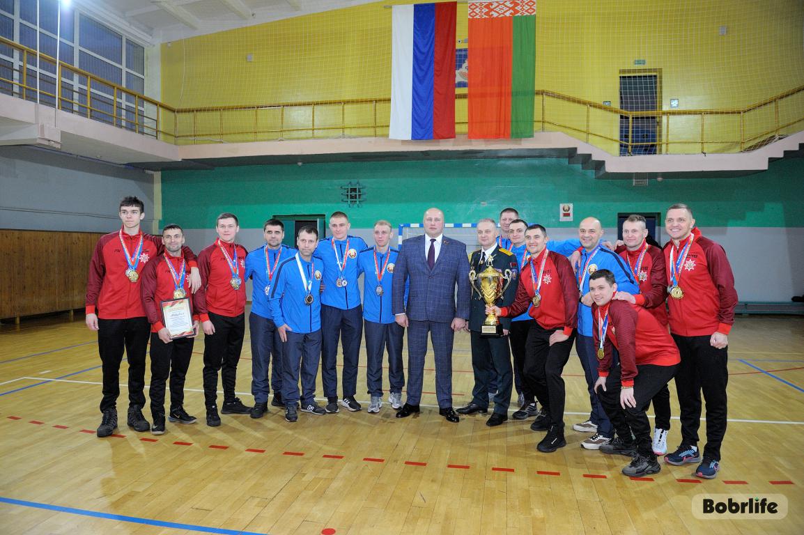 Праздник спорта и дружбы. В Бобруйске на церемонии закрытия XXII турнира пожарных-спасателей наградили победителей