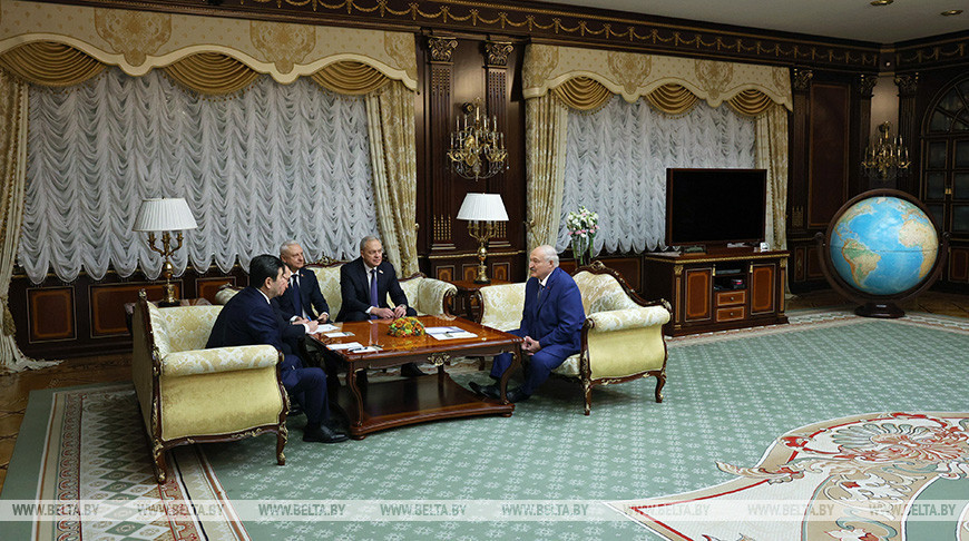 Александр Лукашенко о сотрудничестве с Казахстаном: давайте в этом бешеном мире не потеряем друг друга 