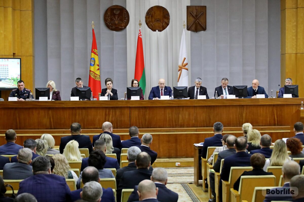 Приоритеты экономики и бюджета. В Бобруйске подвели итоги социально-экономического развития за 2025 год