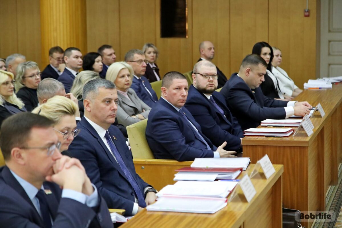 Количество обращений снизилось. В Бобруйске подвели итоги работы с обращениями граждан за 2025 год