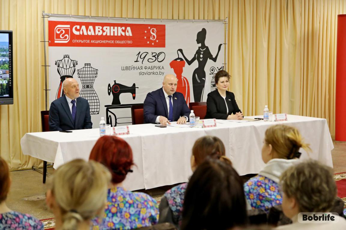 Тонкая работа. Максим Гурин встретился с молодыми специалистами «Славянки»