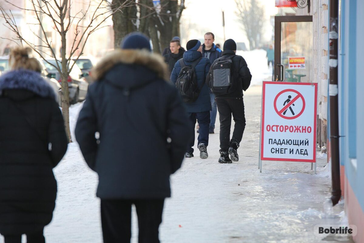Будьте осторожны! МЧС предупреждает об опасности ледяных «качелей»